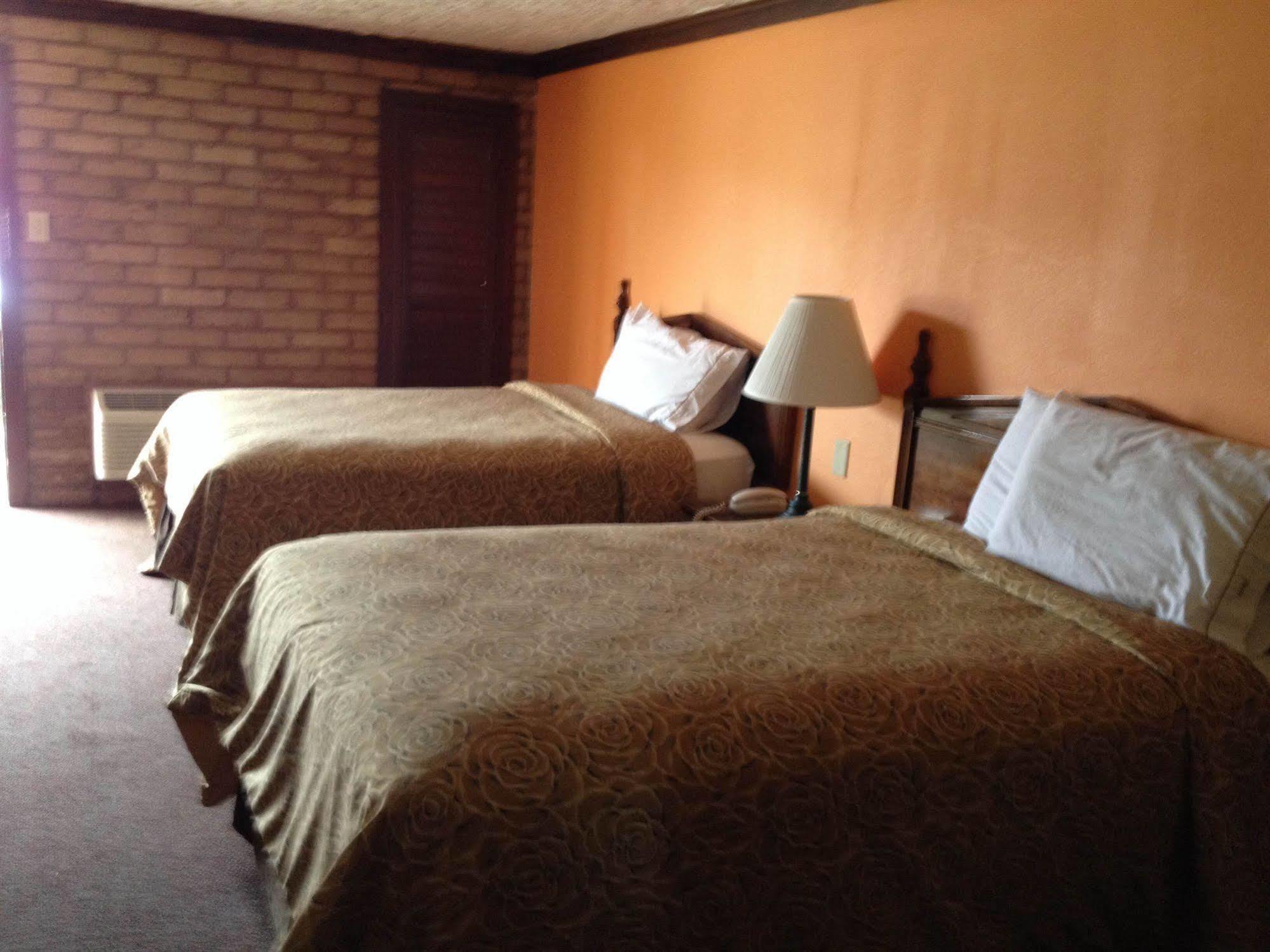 Red Roof Inn Monroe Buitenkant foto
